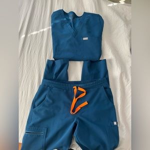 FIGS Caribbean blue top and bottom set. Size small petite!